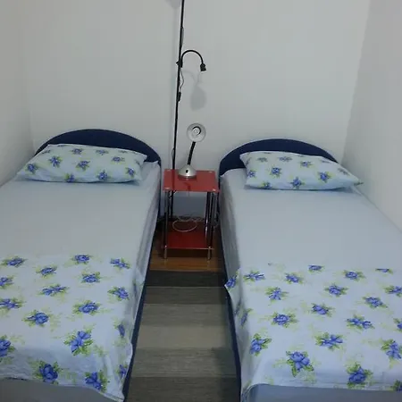 Lara Iva Apartmán *